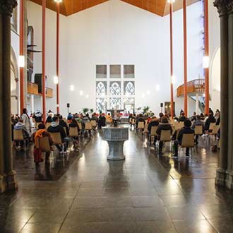 Gemeinsame heilige Messe für Groß und Klein
