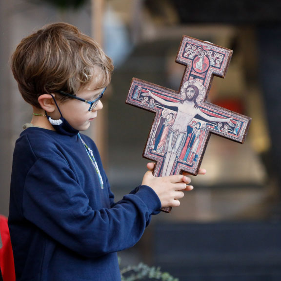 Sonntagsmesse mit parallelem Kinderwortgottesdienst